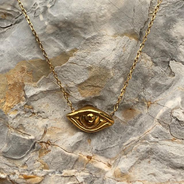 👁Collier Lucie ✨en Argent ou Plaqué Or✨jewelry @lilougalas 
#jewelry #gold #eyes #saintelucie #exvoto #handmade #madeinfrance #madeinparis